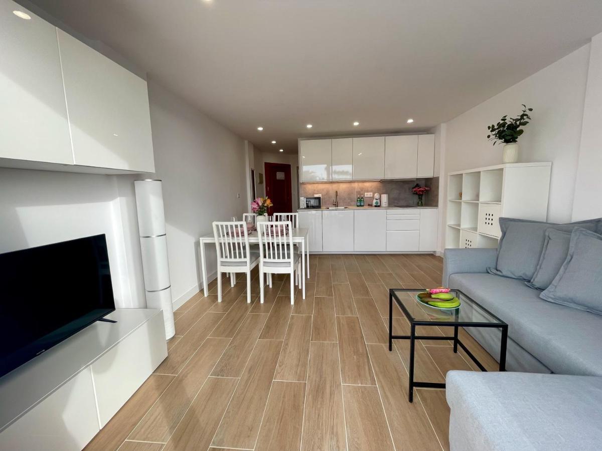 Malibu Park 2115 - Ocean View Apartment